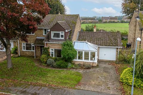 4 bedroom detached house for sale, Parklands Close, Kettering NN14