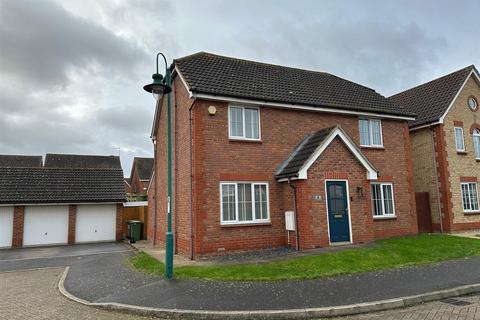 4 bedroom detached house for sale, Reed Close, Peterborough PE7