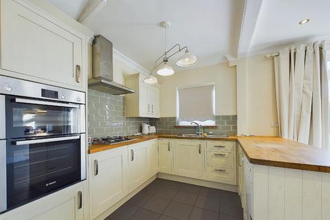 3 bedroom end of terrace house to rent, Woodside Crescent, Sidcup DA15