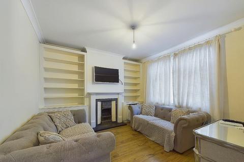 3 bedroom end of terrace house to rent, Woodside Crescent, Sidcup DA15