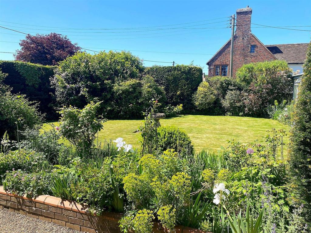 The Grey House - Garden3.jpg