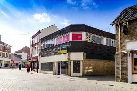 Retail property (high street) to rent, High Street, Kettering, NN16