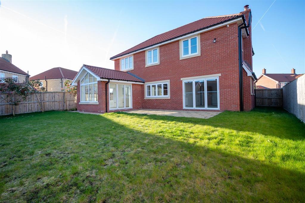 Plot 34 rear.jpg