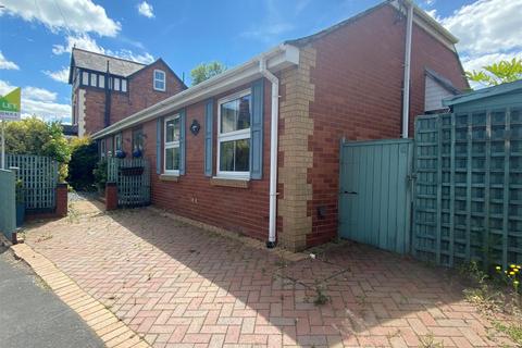 2 bedroom detached bungalow to rent, Coton Crescent, Shrewsbury