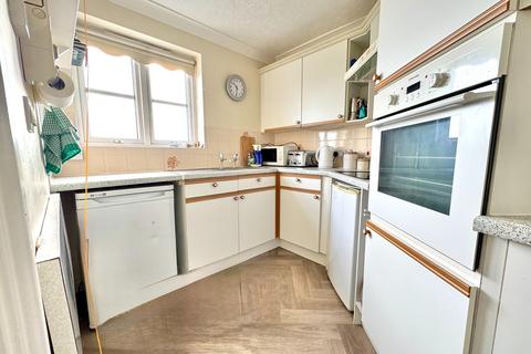 2 bedroom flat for sale, DE MOULHAM ROAD, SWANAGE