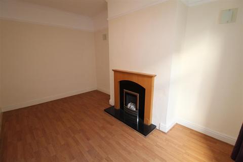 2 bedroom terraced house to rent, Ashville Street, Lee Mount, Halifax