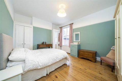 42 Princes Road, Teddington, TW11 0RU