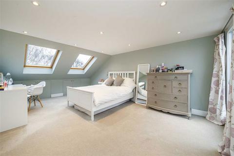 42 Princes Road, Teddington, TW11 0RU