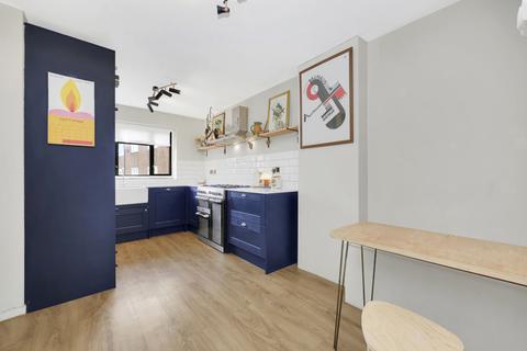 3 bedroom apartment for sale, Hackney E5