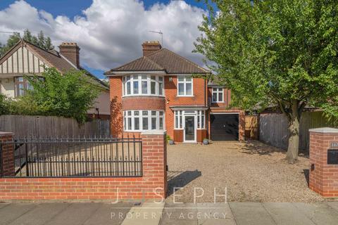 4 bedroom detached house for sale, Valley Road, Ipswich, IP1