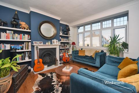 37 Inveresk Gardens, Worcester Park, KT4 7BB