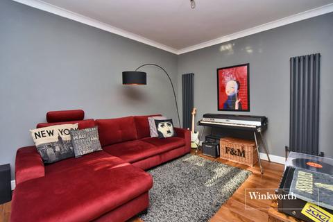 37 Inveresk Gardens, Worcester Park, KT4 7BB