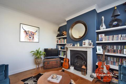 37 Inveresk Gardens, Worcester Park, KT4 7BB