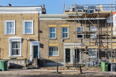 3 bedroom terraced house to rent, Florence Road London SE14