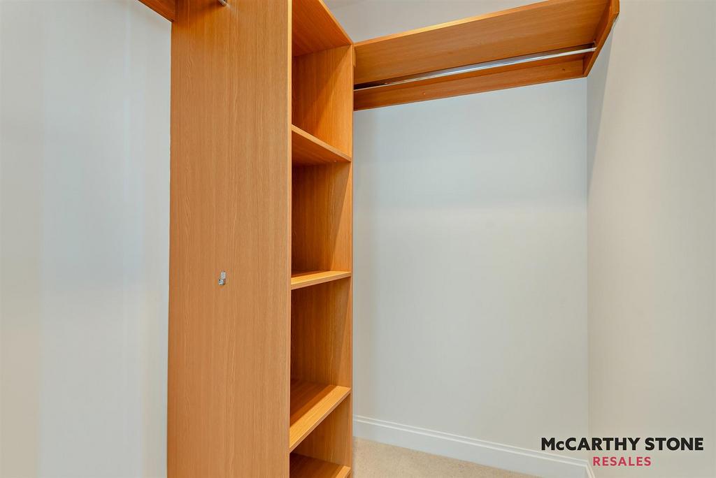 8606937-interior03-800.jpg