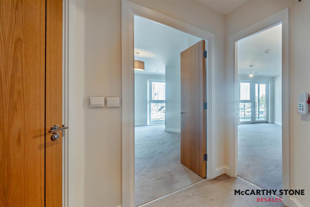 8606935-interior06-800.jpg