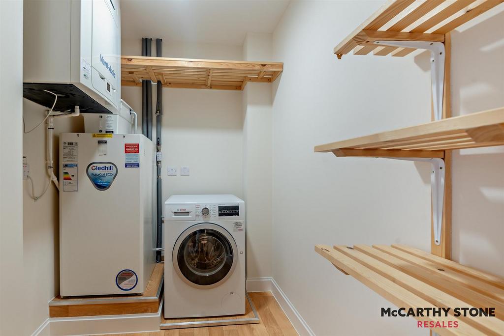8606935-interior01-800.jpg