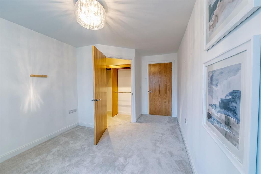 04-bf9724-47ce23 Loddon House RG109 BW MCS78912 009-me