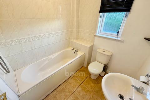 3 bedroom end of terrace house for sale, 11 Carmichael Place, Irvine