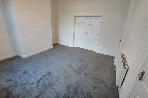 3 bedroom terraced house to rent, Trinity Place, Bingley, BD16