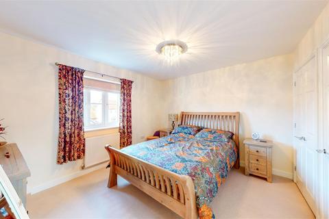 4 bedroom terraced house for sale, St. Marys Road, Kentford