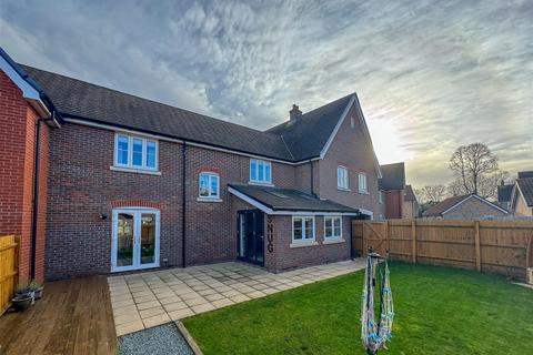 4 bedroom terraced house for sale, St. Marys Road, Kentford