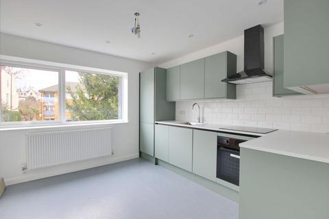 2 bedroom flat to rent, South Park Hill Road, South Croydon, CR2