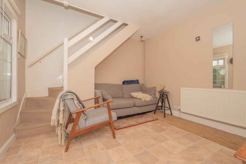 Newington Road, Ramsgate, CT12 2 bed semi-detached house - £255,000