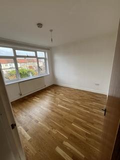 2 bedroom maisonette to rent, Bowood Road, Enfield EN3