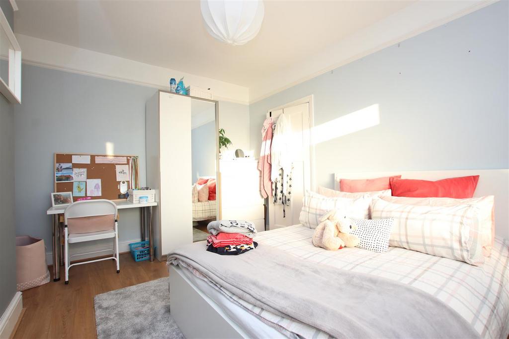 Bedroom.JPG
