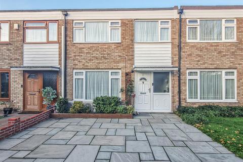 3 bedroom terraced house for sale, Lornes Close, Southend-on-Sea SS2