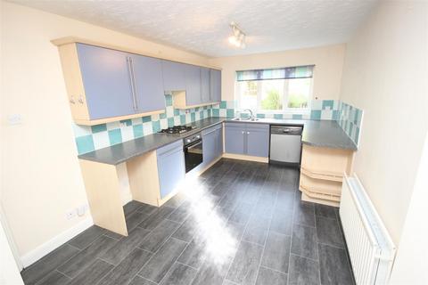 4 bedroom detached house to rent, Bishops Walk, West Midlands B64