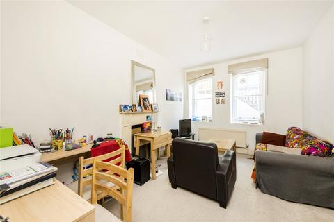 1 bedroom apartment to rent, Welbeck Court, Hammersmith, W14