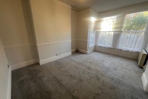 Studio to rent, Pembroke Crescent, Hove, BN3 5DD