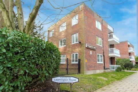 2 bedroom apartment for sale, Leamington House, Stonegrove, Edgware, HA8