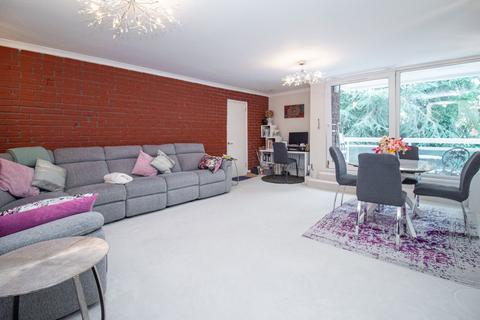 Leamington House, 23 Stonegrove, HA8