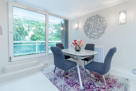 2 bedroom apartment for sale, Leamington House, 23 Stonegrove, HA8