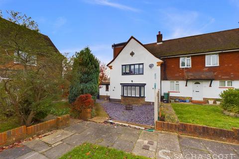 4 bedroom end of terrace house for sale, Upland Way, Epsom, KT18