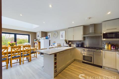 4 bedroom end of terrace house for sale, Upland Way, Epsom, KT18