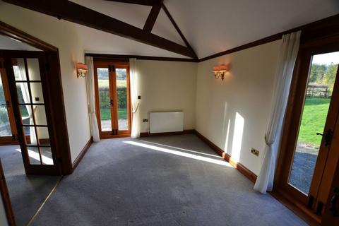 3 bedroom barn conversion to rent, Pegsdon, Nr Hitchin, Hertfordshire