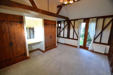 3 bedroom barn conversion to rent, Pegsdon, Nr Hitchin, Hertfordshire