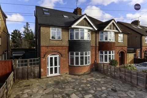 5 bedroom semi-detached house to rent, Orchard Drive, Watford WD17