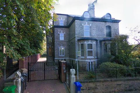 3 bedroom flat to rent, Alan Road, Manchester M20