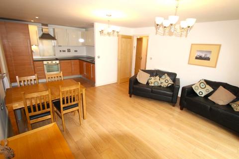 2 bedroom flat to rent, Three Bridges RH10