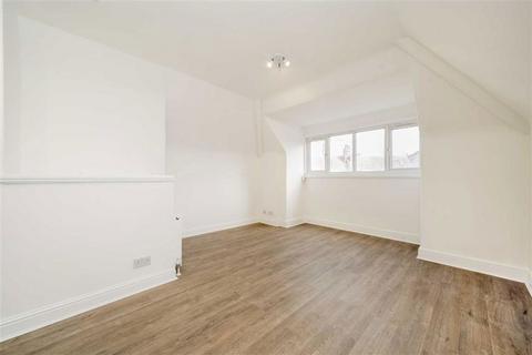 3 bedroom flat to rent, Dartmouth Road, London NW2