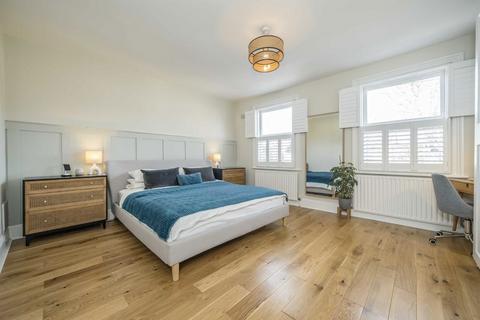 2 bedroom flat for sale, Hindmans Road, London SE22