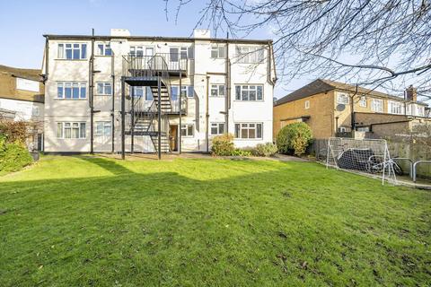 2 bedroom flat for sale, Lancaster Close, Kingston Upon Thames KT2