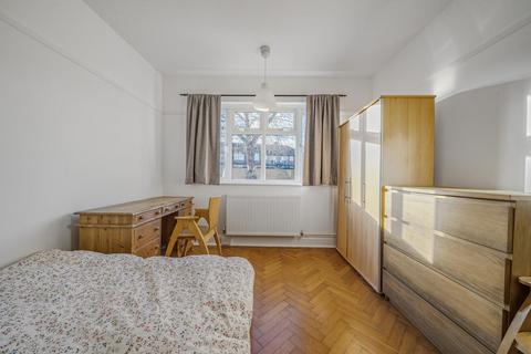 9 Lancaster Close, Kingston Upon Thames, KT2 5NH