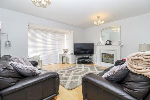 4 bedroom detached house for sale, Carnoustie Gardens, Normanton WF6