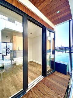 1 bedroom houseboat for sale, Limhouse Waterside & Marina, London, E14